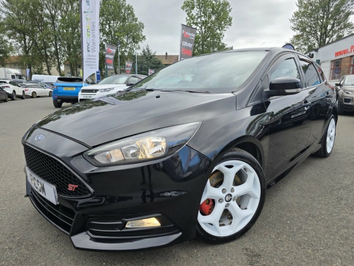 Ford Focus  2.0 ST-2 5d 247 BHP