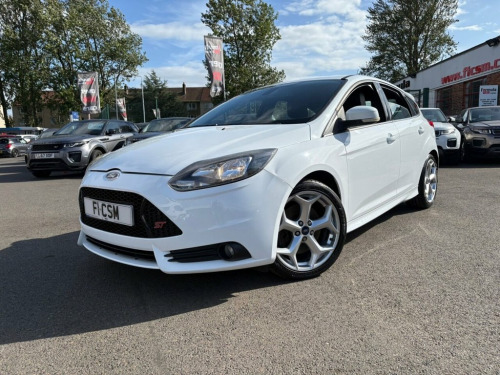 Ford Focus  2.0T EcoBoost ST-2 Hatchback 5dr Petrol Manual Eur