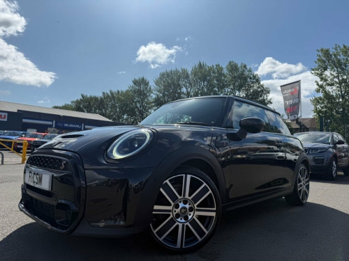 MINI Hatch  2.0 Cooper S Exclusive Hatchback 3dr Petrol Steptr