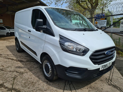 Ford Transit Custom  300 BASE ECOBLUE SWB LOW ROOF *ONLY 32000 MILES + 