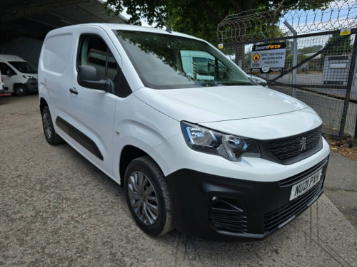 Peugeot Partner  1.5 BlueHDi 100 PROFESSIONAL 1000 - ONE OWNER + AI