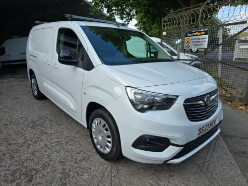 Vauxhall Combo  1.5 Turbo D 2300 Pro L2 H1 Euro 6 100 PS - AIR CON