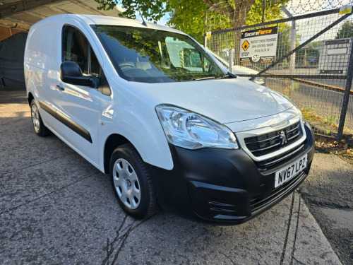 Peugeot Partner  1.6 BlueHDi 100 854 Professional Panel Van - AIR C