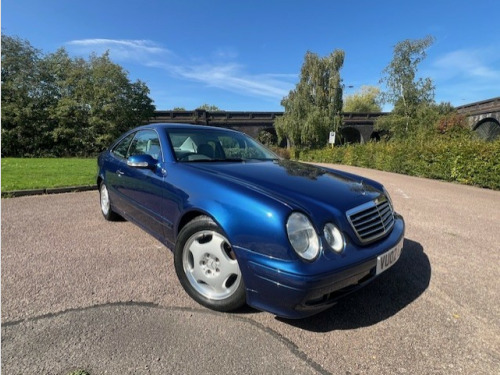 Mercedes-Benz CLK CLK320 3.2 CLK320 Elegance Coupe 2dr Petrol Automatic (242 g/km, 218 bhp)