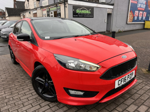 Ford Focus  1.5 T EcoBoost Zetec S Red Edition 