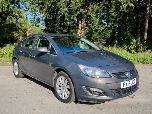 Vauxhall Astra  2.0 CDTi Elite Hatchback 5dr Diesel Auto Euro 5 (165 ps)