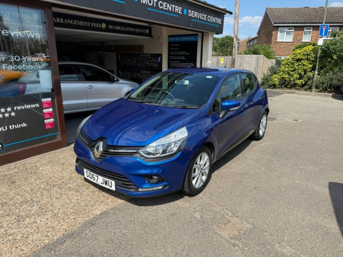 Renault Clio  1.2 16V Dynamique Nav Hatchback 5dr Petrol Manual 