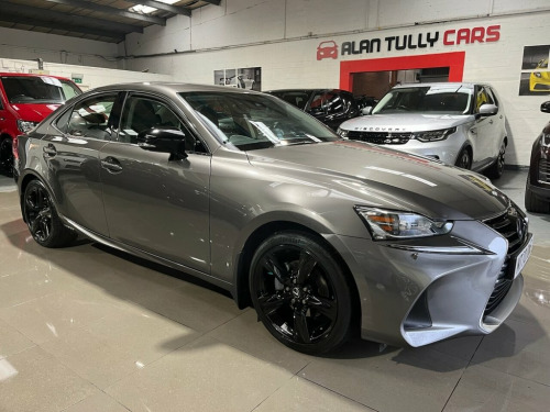 Lexus IS  2.5 300H 4d 220 BHP