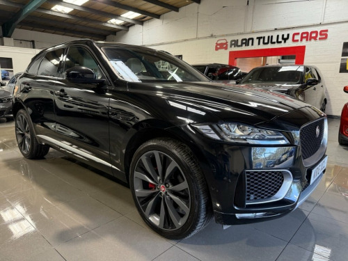 Jaguar F-PACE  3.0 D300 V6 First Edition SUV 5dr Diesel Auto AWD 