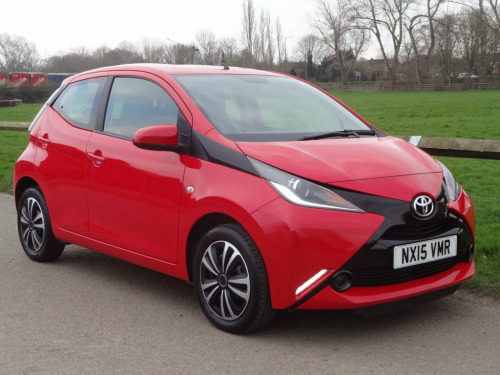 Toyota AYGO  1.0 VVT-I X-PLAY 5d 69 BHP ONLY 2 OWNERS FROM NEW