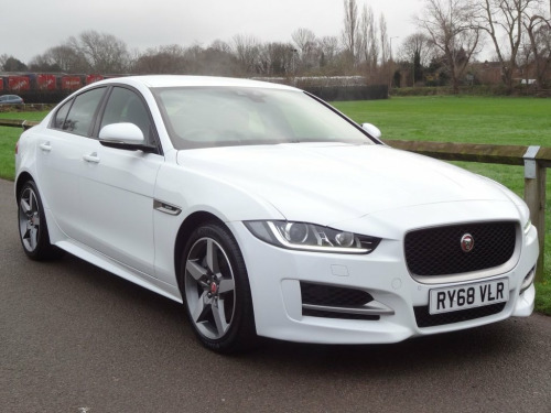 Jaguar XE  2.0i GPF R-Sport Saloon 4dr Petrol Auto Euro 6 (s/