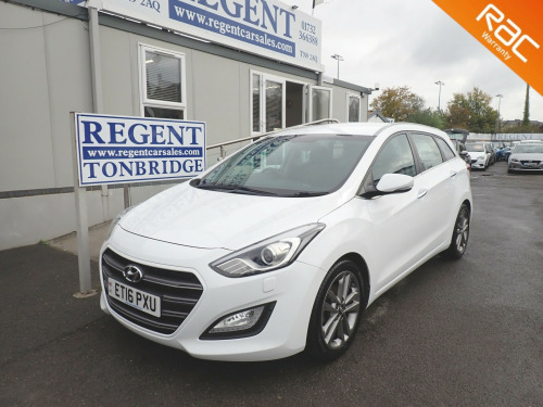 Hyundai i30  1.6 CRDi Blue Drive Premium Tourer 5dr Diesel Manual Euro 6 (s/s) (136 ps)