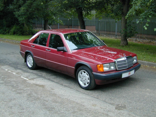 Mercedes-Benz 190  ref 8093 IN TRANSIT - SALE AGREED - Mercedes Benz 190 2.6e Auto – RHD - Ex 