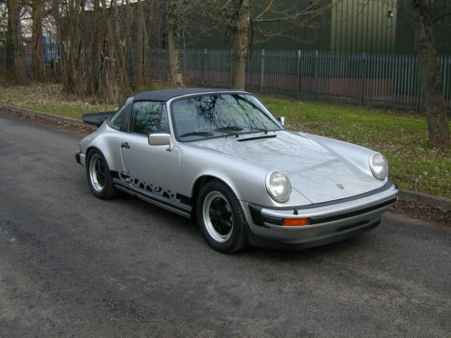 Porsche 911  Porsche 911 Carrera 3.0 Targa - RHD - UK Car