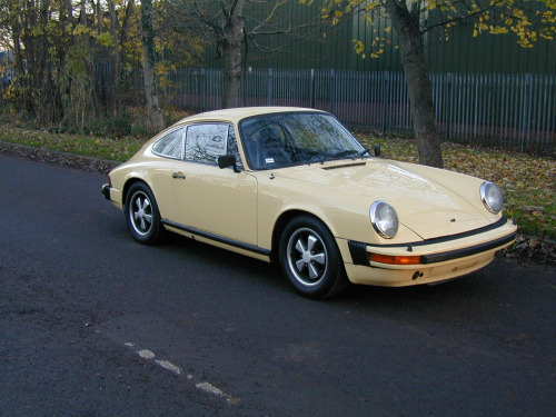 Porsche 911  Ref 8322 - Porsche 911 2.7 Manual Coupe - LHD - EX Japan