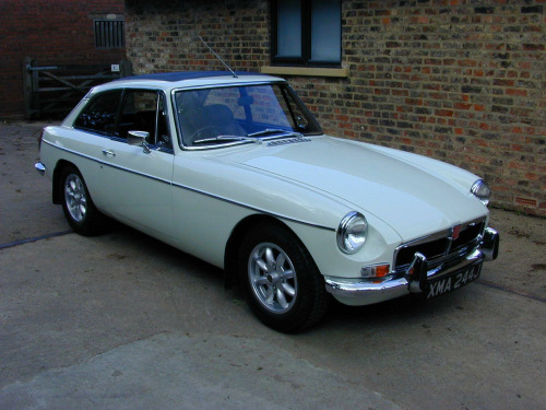 MG MGB  Ref 8490 - MGB GT 1.8 Manual - Chrome Bumper (RHD - UK Car)