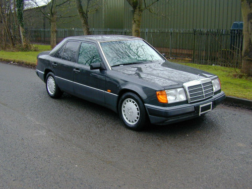 Mercedes-Benz 230  Ref 8534 - IN TRANST REFUNDABLE DEPOSIT CAN SECURE - Mercedes Benz W124 230