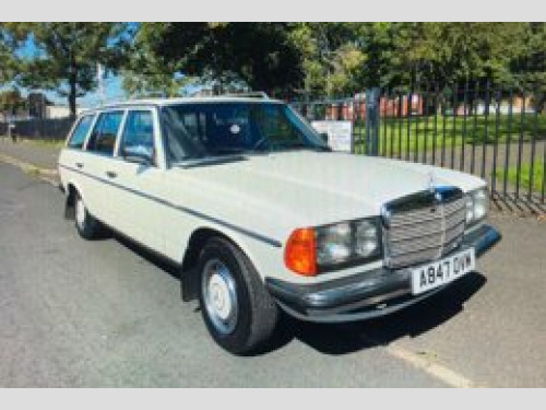 Mercedes-Benz 200 Ref 8538 - Mercedes W123 200t Manual Estate 7 Seat - Air Con (LHD - Ex Duba
