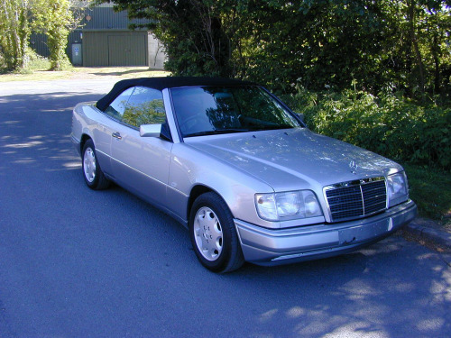 Mercedes-Benz 220  reg 8695 Mercedes Benz W124 220 Convertible (RHD - UK Car)