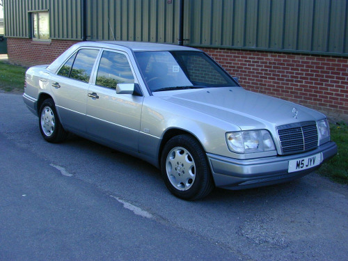 Mercedes-Benz 280 Ref 8703 - Mercedes Benz W124 e280 Petrol Automatic †Air Con (RHD - Ex Ja