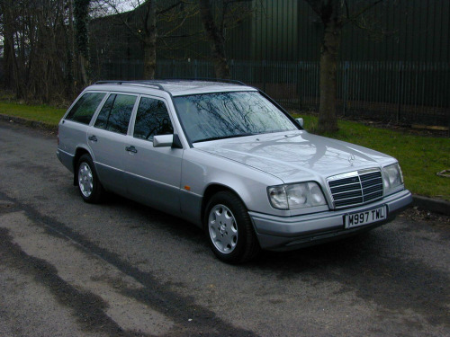 Mercedes-Benz 220  Ref 8686 - Mercedes Benz W124 e220 Automatic Estate  (RHD - UK Car)