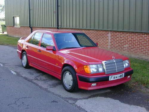 Mercedes-Benz 230  Ref 8739 - Mercedes Benz W124 230e Automatic Saloon - Carat Duchatelet - ON