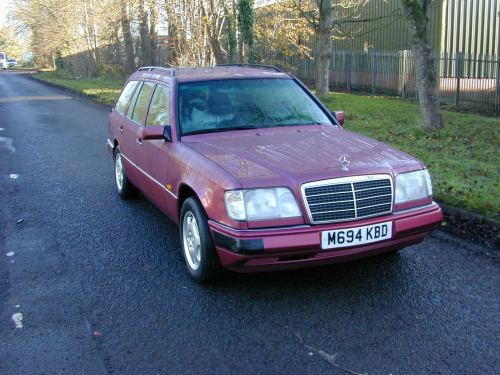 Mercedes-Benz 200  Ref 8762 - Mercedes Benz W124 e200 Estate Petrol Automatic (RHD - UK Car)