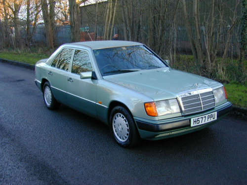 Mercedes-Benz 260  Ref 8773 - Mercedes Benz W124 260e Saloon Petrol Automatic  (RHD - Ex Japan 