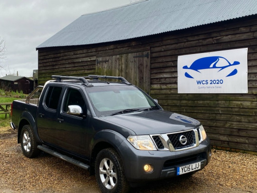 Nissan Navara  2.5 dCi Tekna Pickup Double Cab 4dr Diesel Manual 