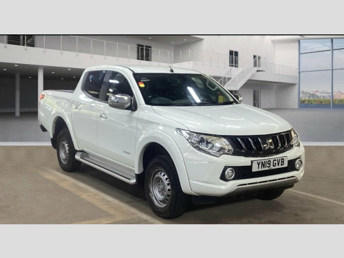 Mitsubishi L200  2.4 DI-D DC Warrior Pickup Double Cab 4dr Diesel M