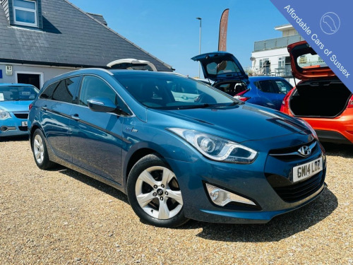 Hyundai i40  1.7 CRDi Blue Drive Premium Estate 5dr Diesel Manu
