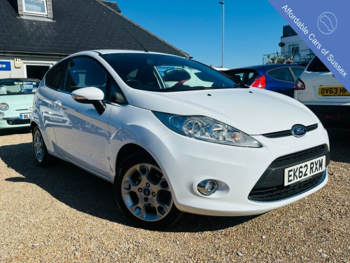 Ford Fiesta  1.25 Zetec Hatchback 3dr Petrol Manual (129 g/km, 