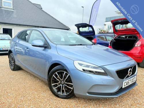 Volvo V40  1.5 T2 Momentum Nav Plus Hatchback 5dr Petrol AUTO