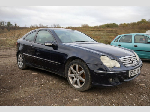 Mercedes-Benz C-Class C180 Kompressor 1.8 C180 KOMPRESSOR SE SPORTS 3d 141 BHP ***PART E