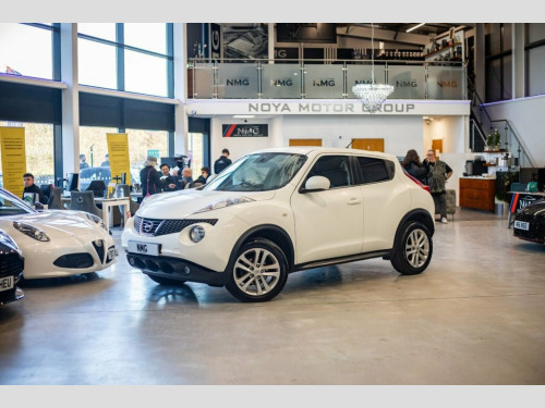 Nissan Juke  1.6 Acenta Premium SUV 5dr Petrol CVT Euro 5 (117 