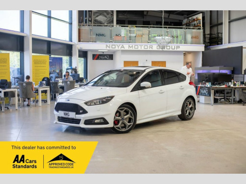 Ford Focus  2.0T EcoBoost ST-3 Hatchback 5dr Petrol Manual Eur