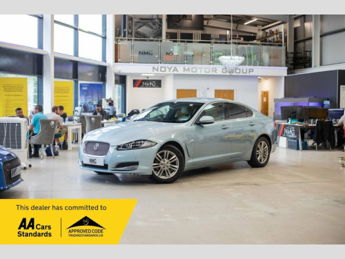 Jaguar XF  3.0d V6 Luxury Saloon 4dr Diesel Auto Euro 5 (s/s)