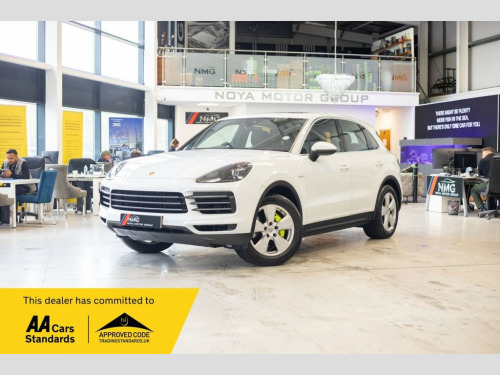 Porsche Cayenne  3.0 V6 E-Hybrid 17.9kWh SUV 5dr Petrol Plug-in Hyb
