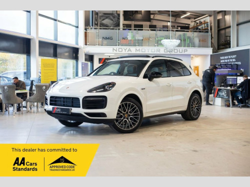 Porsche Cayenne  3.0 V6 E-Hybrid 14.1kWh SUV 5dr Petrol Plug-in Hyb 