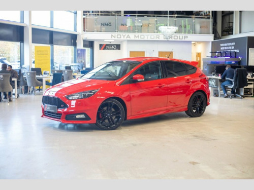 Ford Focus  2.0T EcoBoost ST-3 Hatchback 5dr Petrol Manual Eur