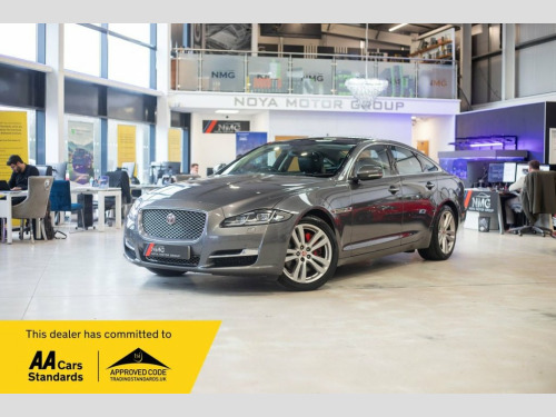 Jaguar XJ  3.0d V6 Premium Luxury Saloon 4dr Diesel Auto Euro 