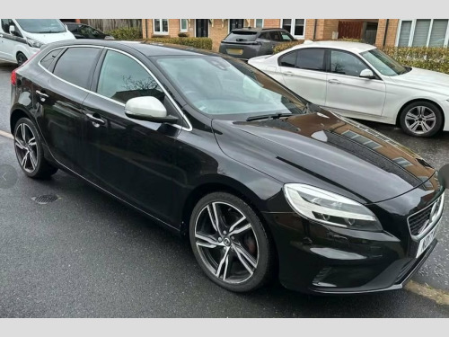 Volvo V40  2.0 T2 R-Design Pro Hatchback 5dr Petrol Manual Eu 