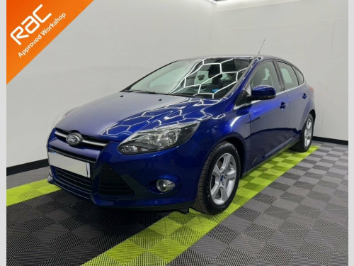 Ford Focus  1.6 TDCi Zetec Navigator Hatchback 5dr Diesel Manu