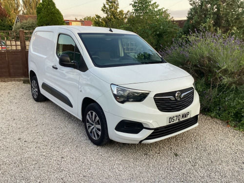 Vauxhall Combo  1.6 Turbo D 2300 Sportive L1 H1 Euro 6 (s/s) 4dr