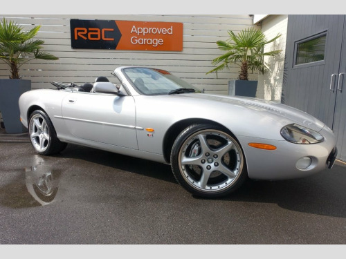 Jaguar XKR  4.2 XKR CONVERTIBLE 2d 400 BHP EXCEPTIONAL CONDITI