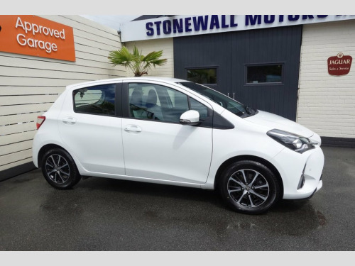 Toyota Yaris  1.5 VVT-i Icon Tech Hatchback 5dr Petrol Manual Eu
