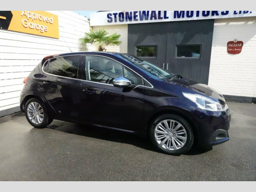 Peugeot 208  1.2 PureTech Allure Hatchback 5dr Petrol Manual Eu