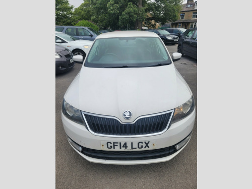 Skoda Rapid Spaceback  SPACEBACK SE TDI CR DSG 5-Door