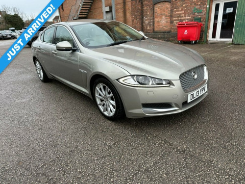 Jaguar XF  3.0d V6 Premium Luxury Saloon 4dr Diesel Auto (sto