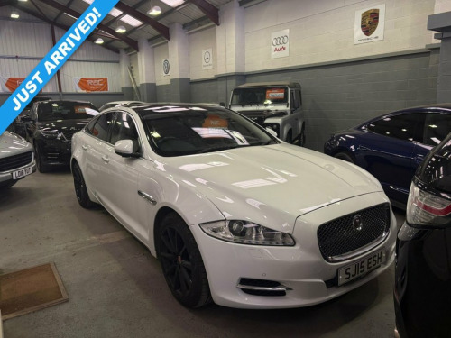 Jaguar XJ  3.0d V6 Luxury Saloon 4dr Diesel Auto Euro 5 (s/s)